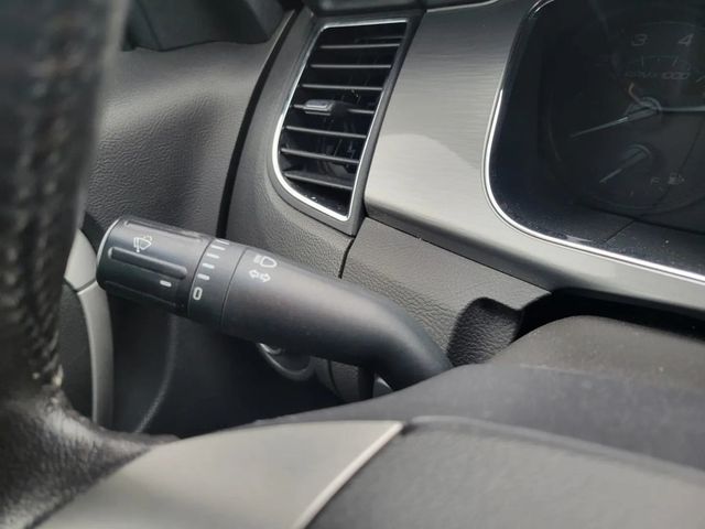 2017 Ford Taurus SEL Sedan 4D - 22953730 - 26