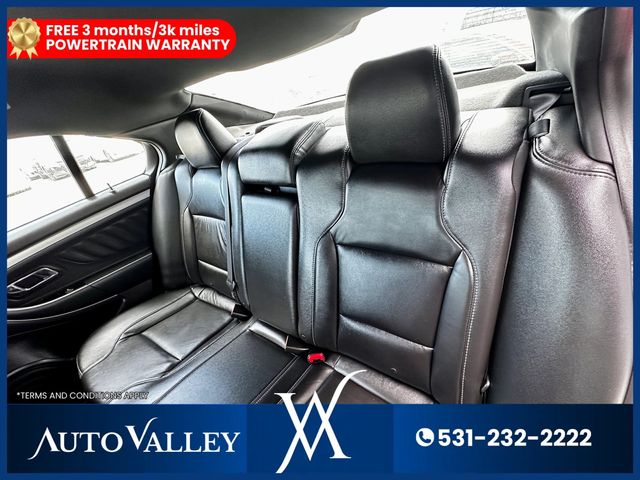 2017 Ford Taurus SEL Sedan 4D - 23025596 - 18