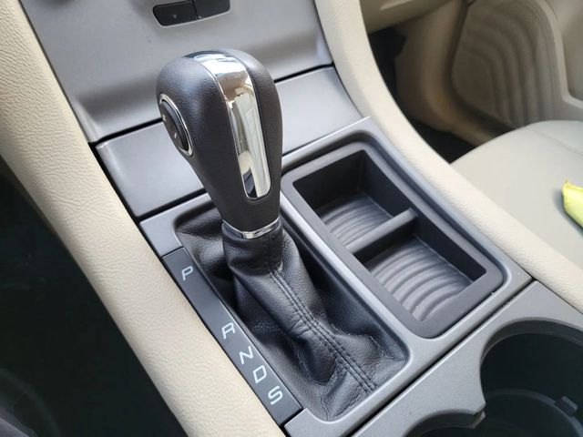 2017 Ford Taurus SE Sedan 4D - 23012266 - 9