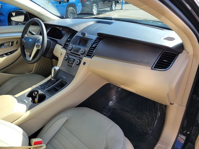 2017 Ford Taurus SE Sedan 4D - 23012266 - 16
