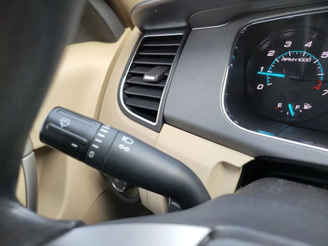 2017 Ford Taurus SE Sedan 4D - 23012266 - 8