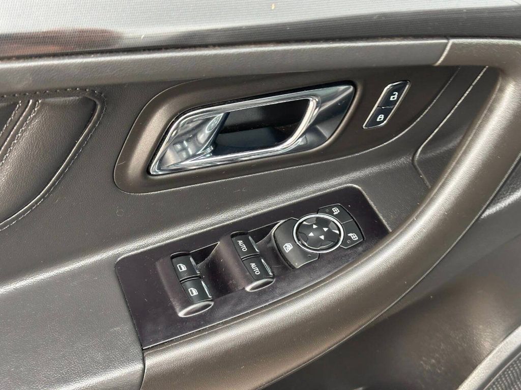 2017 Ford Taurus SHO AWD - 22899818 - 9