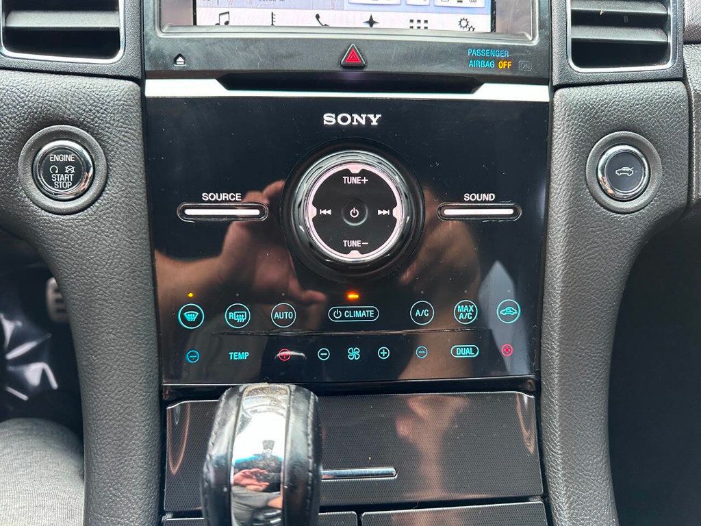 2017 Ford Taurus SHO AWD - 22899818 - 31