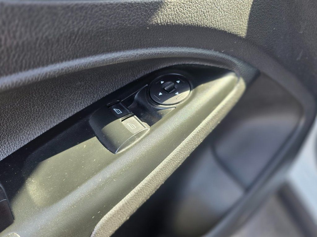 2017 Ford Transit Connect Van XL LWB w/Rear Symmetrical Doors - 22978680 - 19