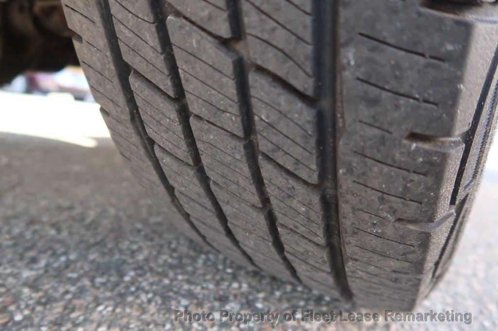 2017 Ford Transit Van T150 Low Roof Cargo Van 130" Ladder Rack - 22983326 - 39