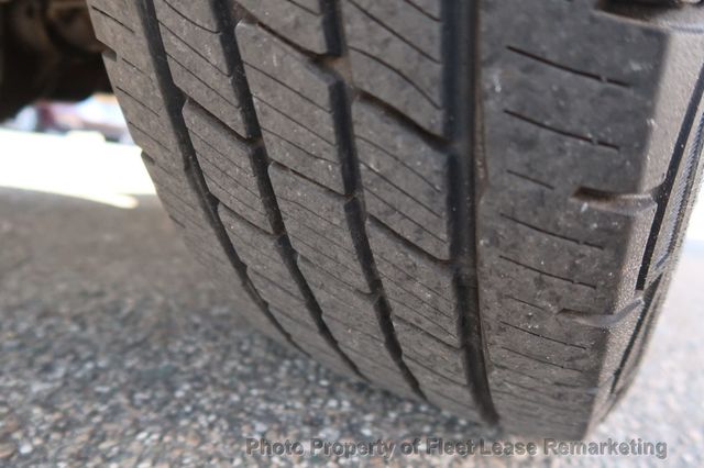 2017 Ford Transit Van T150 Low Roof Cargo Van 130" Ladder Rack - 22983326 - 39