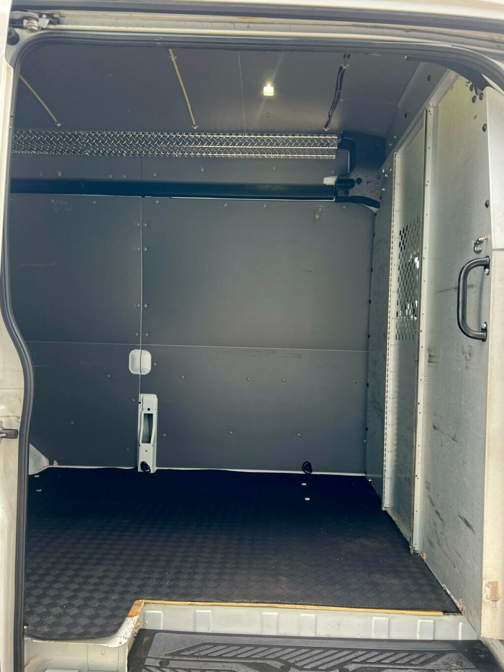 2017 Ford Transit Van T-250 148" EL Hi Rf 9000 GVWR Sliding RH Dr - 23000493 - 9