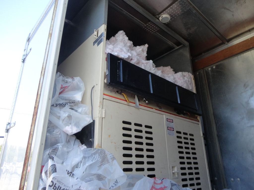 2017 Freightliner BUSINESS CLASS M2 106 24FT DRY BOX TRUCK. ATTIC INSULATION UNIT.. UNDER CDL - 21687767 - 22