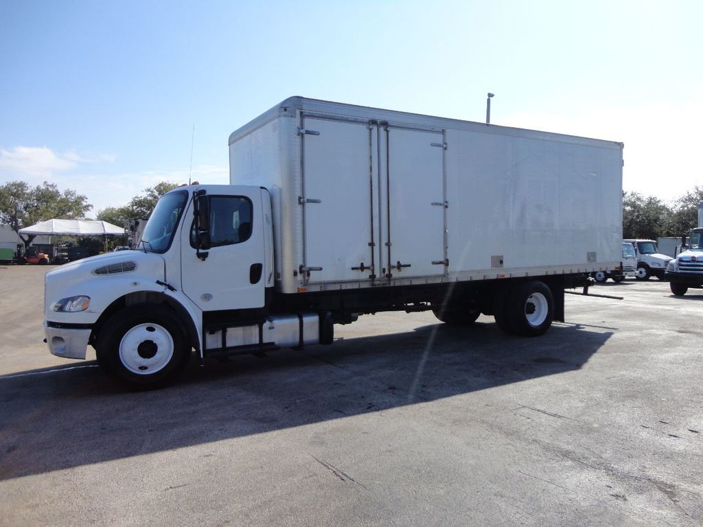 2017 Freightliner BUSINESS CLASS M2 106 24FT DRY BOX TRUCK. ATTIC INSULATION UNIT.. UNDER CDL - 21687767 - 2