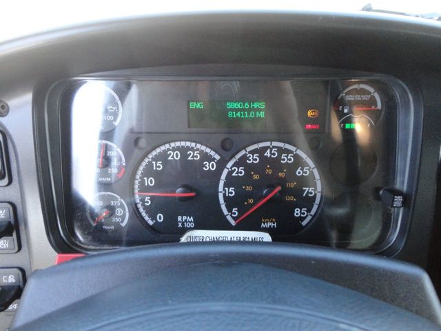 2017 Freightliner BUSINESS CLASS M2 106 24FT DRY BOX TRUCK. ATTIC INSULATION UNIT.. UNDER CDL - 21687767 - 29