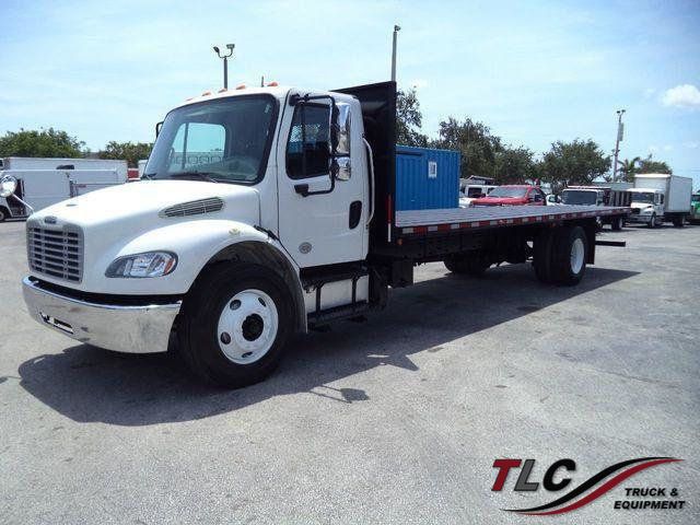 2017 Freightliner BUSINESS CLASS M2 106 AIR RIDE | AIR BRAKES | 26FT FLATBED PLATFORM - 21926289 - 0