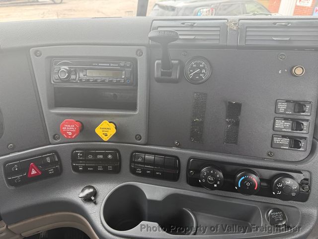 2017 Freightliner Cascadia 125  - 23054155 - 12