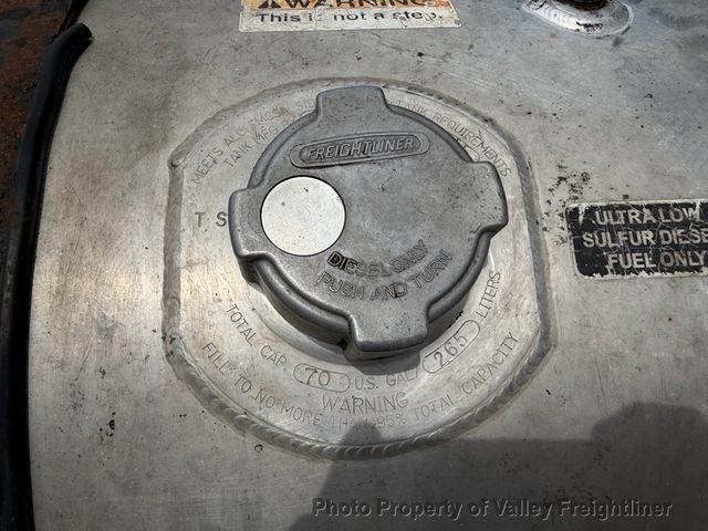2017 Freightliner Cascadia 125  - 23054155 - 16