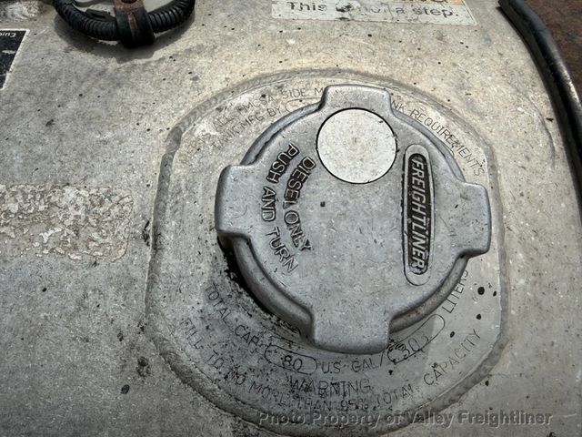 2017 Freightliner Cascadia 125  - 23054155 - 18