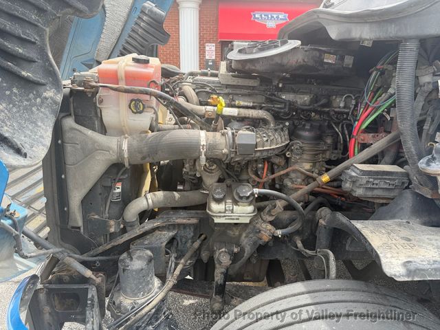 2017 Freightliner Cascadia 125  - 23054155 - 19