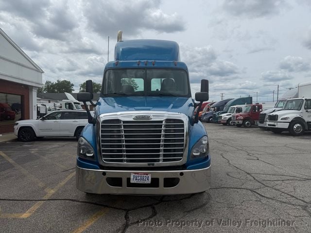 2017 Freightliner Cascadia 125  - 23054155 - 2