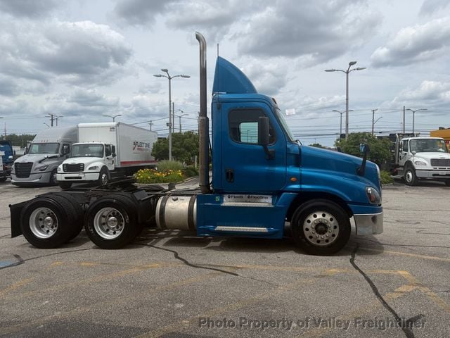 2017 Freightliner Cascadia 125  - 23054155 - 4