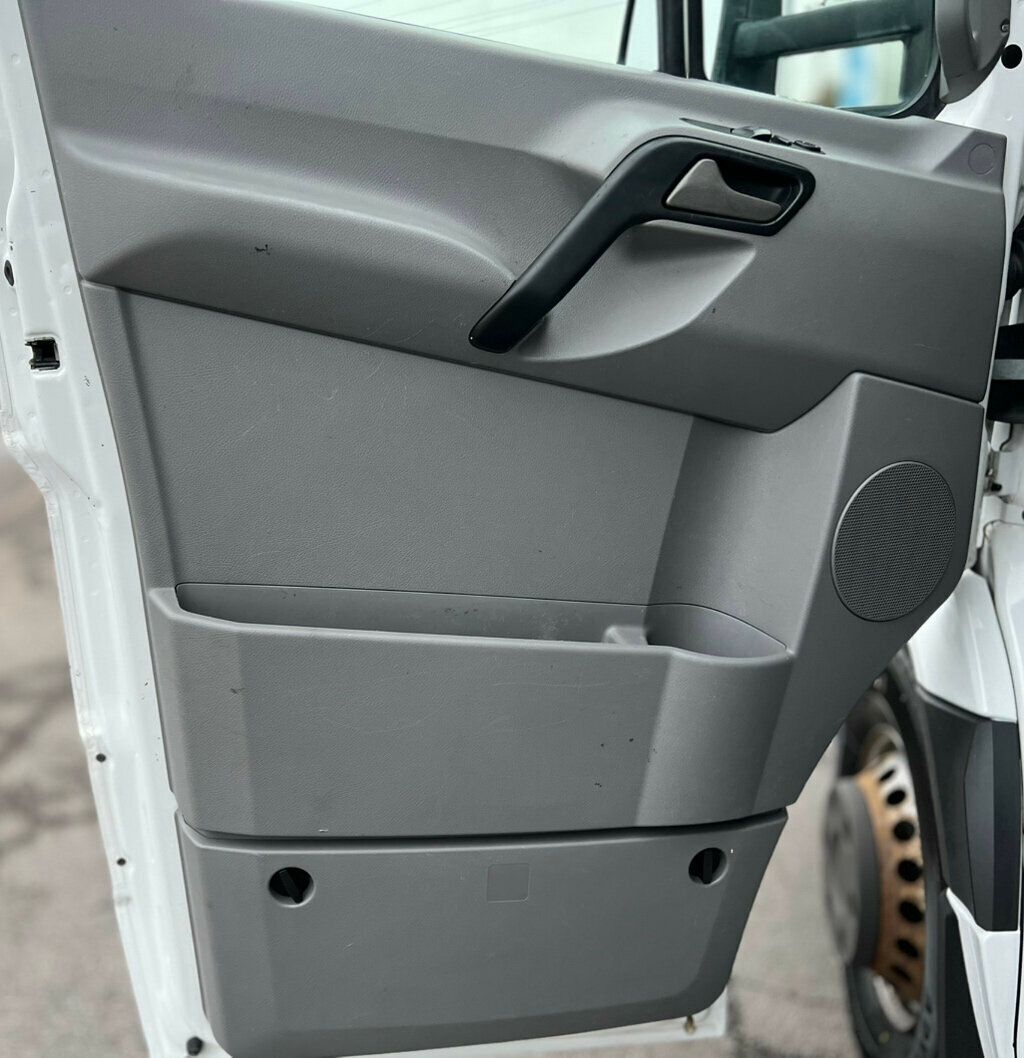 2017 FREIGHTLINER SPRINTER Freightliner Sprinter 3500 Cargo Van DRW Standard Roof 144.3" WB - 22942440 - 9