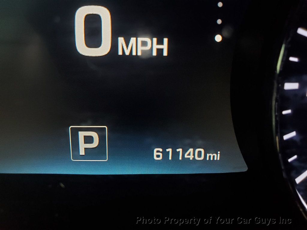 2017 Genesis G80  - 23000928 - 22