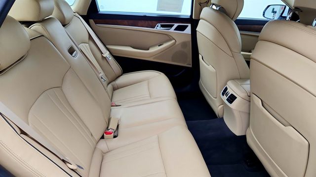 2017 Genesis G80 3.8L AWD - 23045447 - 22
