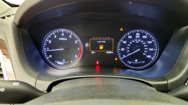 2017 Genesis G80 3.8L RWD - 23082855 - 13
