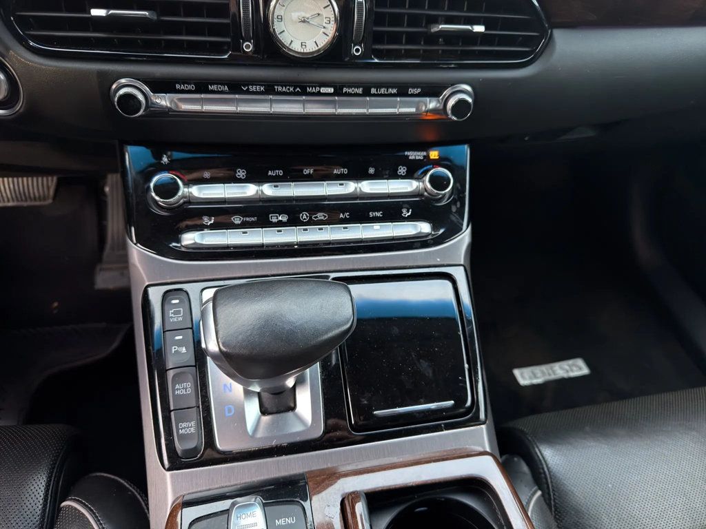 2017 Genesis G90 5.0 Ultimate Sedan 4D - 22970859 - 17