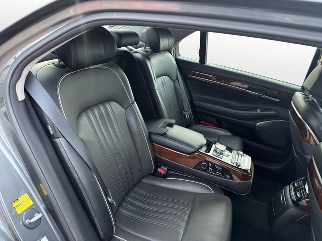 2017 Genesis G90 5.0 Ultimate Sedan 4D - 22970859 - 19