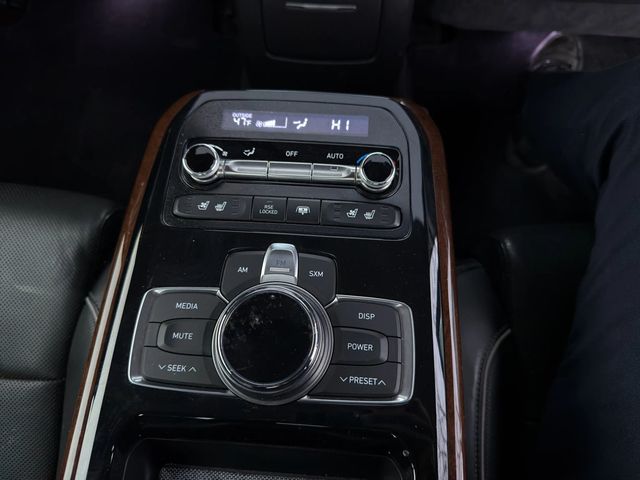 2017 Genesis G90 5.0 Ultimate Sedan 4D - 22970859 - 25