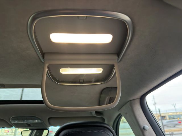 2017 Genesis G90 5.0 Ultimate Sedan 4D - 22970859 - 27