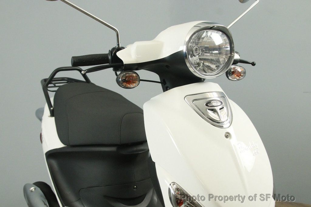 2017 Genuine Buddy 125 Only 1601 Miles! - 22997747 | Video 1