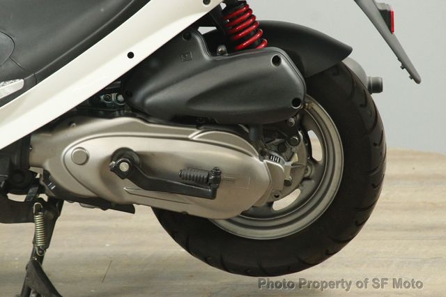 2017 Genuine Buddy 125 Only 1601 Miles! - 22997747 - 17