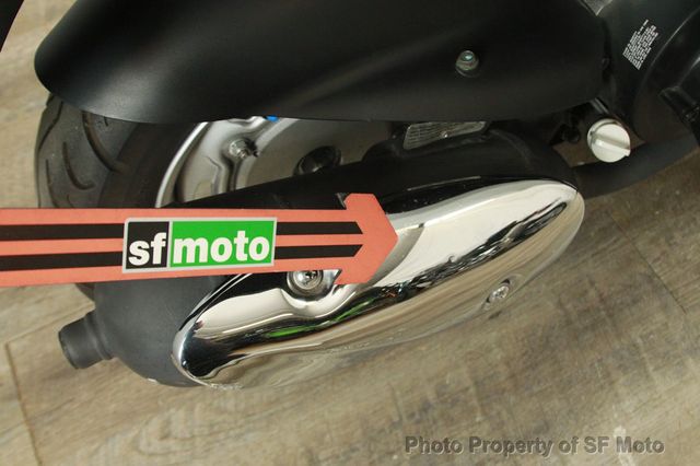 2017 Genuine Buddy 125 Only 1601 Miles! - 22997747 - 36