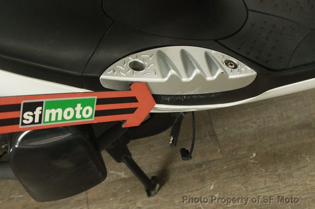 2017 Genuine Buddy 125 Only 1601 Miles! - 22997747 - 38