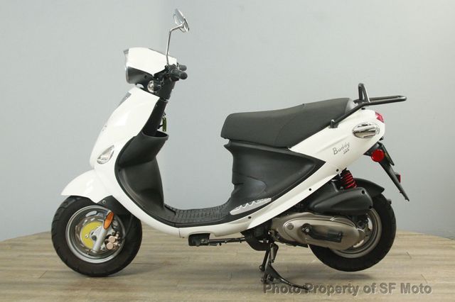 2017 Genuine Buddy 125 Only 1601 Miles! - 22997747 - 3