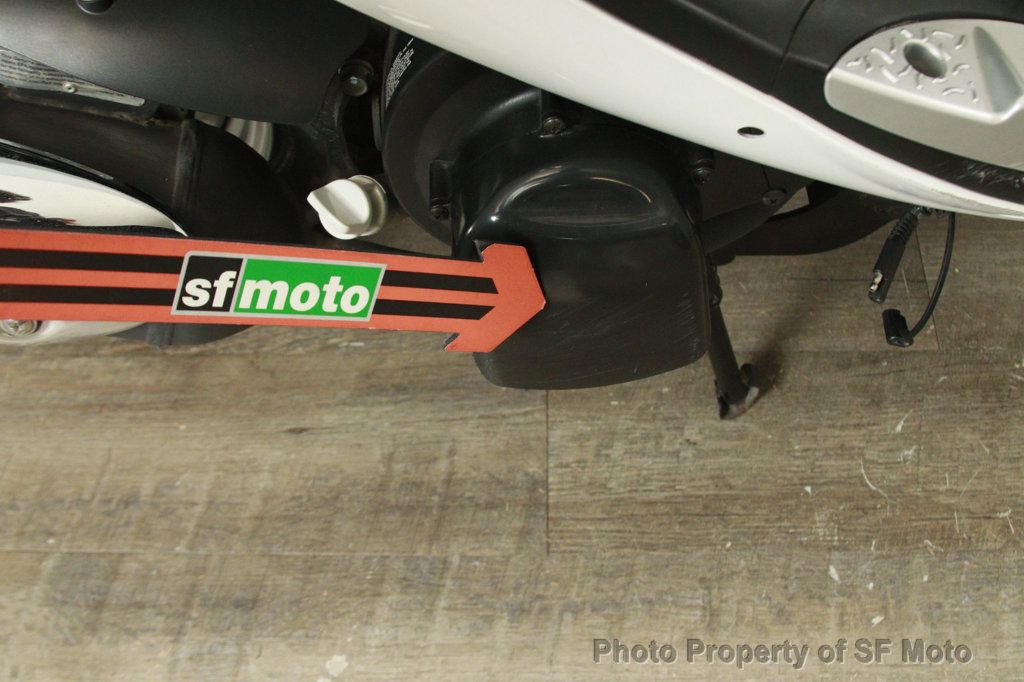 2017 Genuine Buddy 125 Only 1601 Miles! - 22997747 - 41