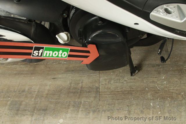 2017 Genuine Buddy 125 Only 1601 Miles! - 22997747 - 41