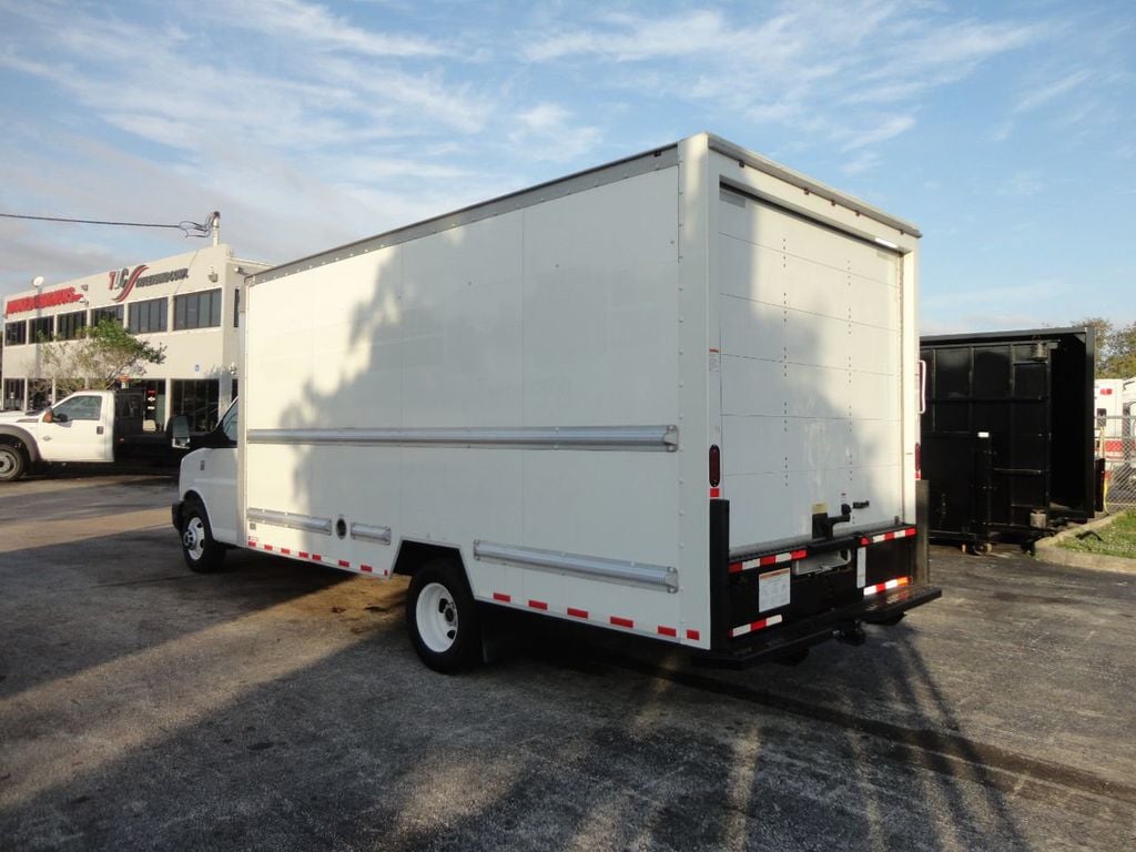 2017 GMC 3500HD 16FT DRY BOX. W/ RAMP.. BOX TRUCK CARGO TRUCK - 21687638 - 17