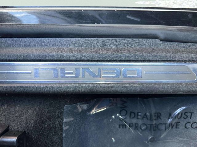 2017 GMC Acadia AWD 4dr Denali - 23043550 - 26