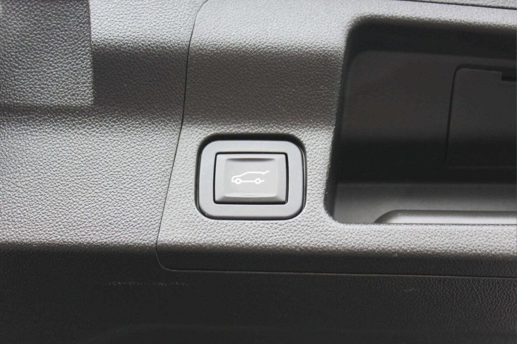 2017 GMC Acadia AWD 4dr SLT w/SLT-1 - 22931349 - 16