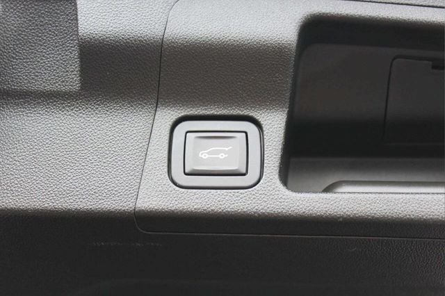 2017 GMC Acadia AWD 4dr SLT w/SLT-1 - 22931349 - 16