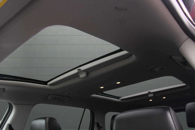 2017 GMC Acadia AWD 4dr SLT w/SLT-1 - 22931349 - 29