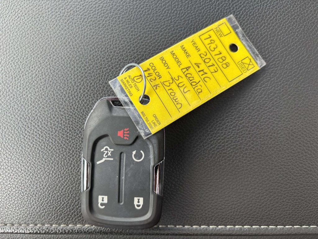 2017 GMC Acadia AWD 4dr SLT w/SLT-1 - 22931349 - 35