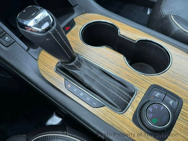 2017 GMC Acadia DENALI AWD W/ TECH & DVD PKGS - 22967894 - 28