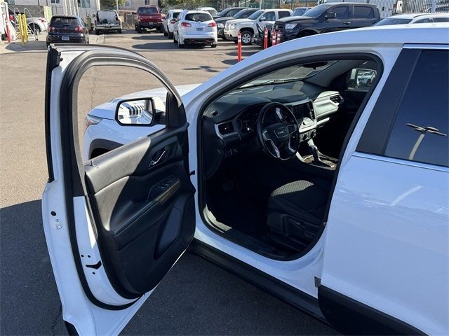 2017 GMC Acadia FWD 4dr SLE w/SLE-1 - 22626982 - 46