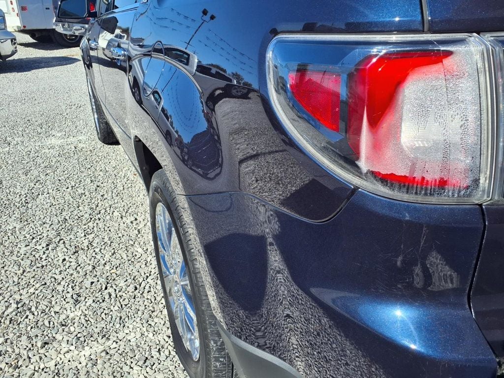 GMC Acadia photo 21