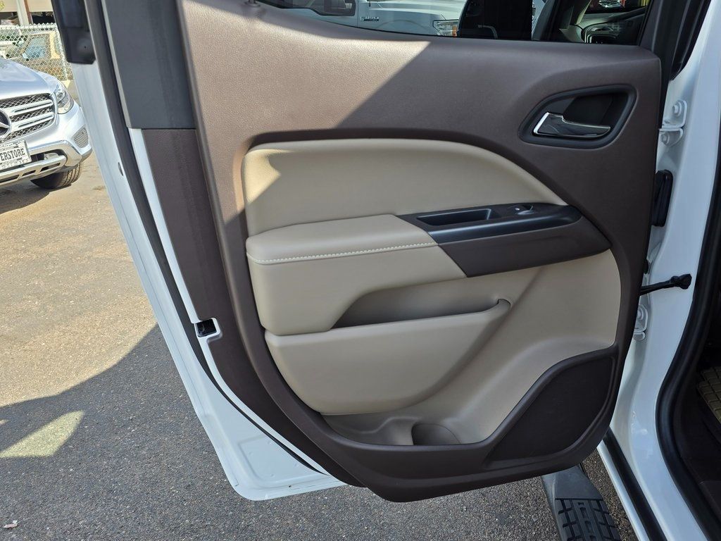 2017 GMC Canyon 2WD Crew Cab 128.3" SLE - 22948324 - 19