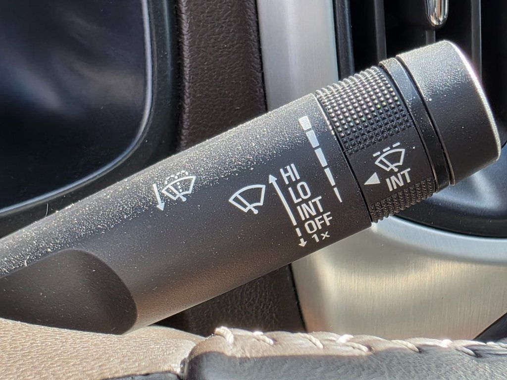 2017 GMC Canyon 2WD Crew Cab 128.3" SLE - 22948324 - 38