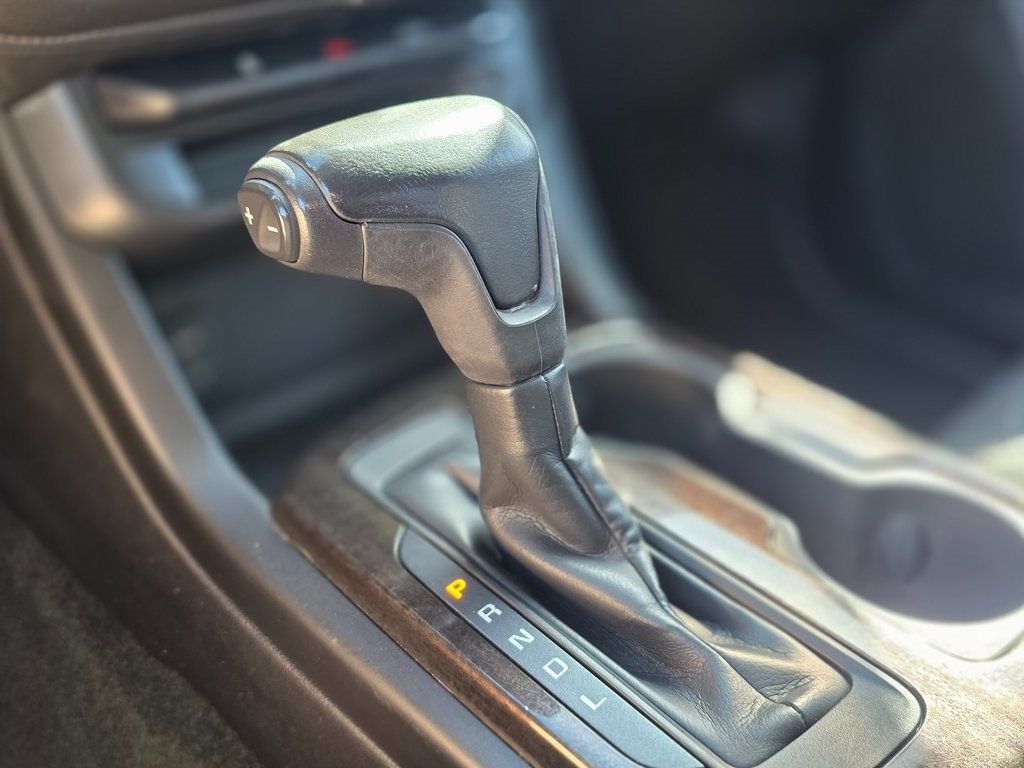 2017 GMC Canyon 2WD Crew Cab 128.3" SLE - 22975427 - 13