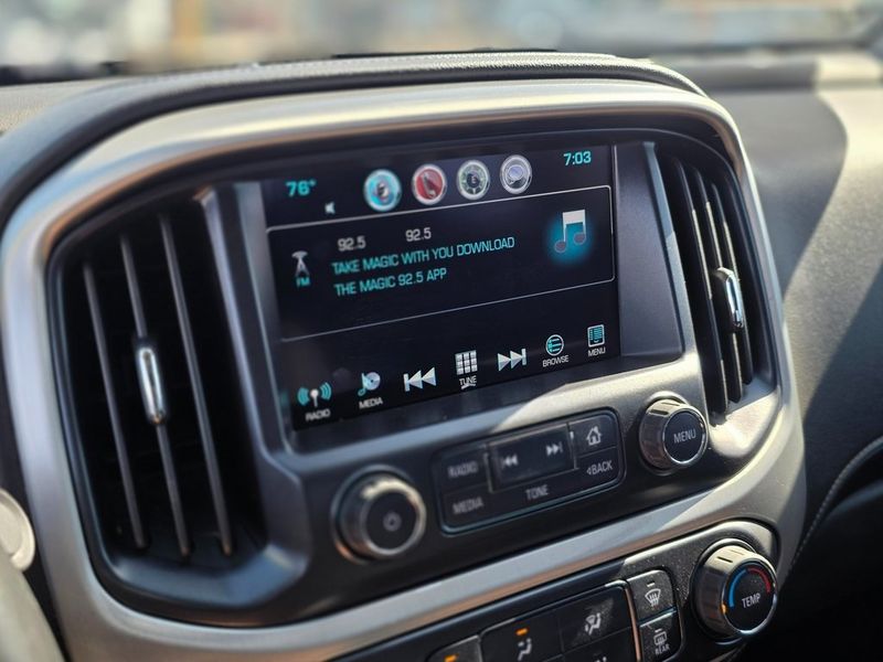 2017 GMC Canyon 2WD Crew Cab 128.3" SLE - 22975427 - 27