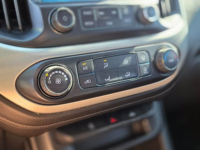 2017 GMC Canyon 2WD Crew Cab 128.3" SLE - 22975427 - 29